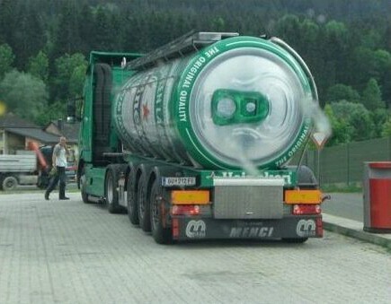 la lata de cerveza mas grande del mundo - meme