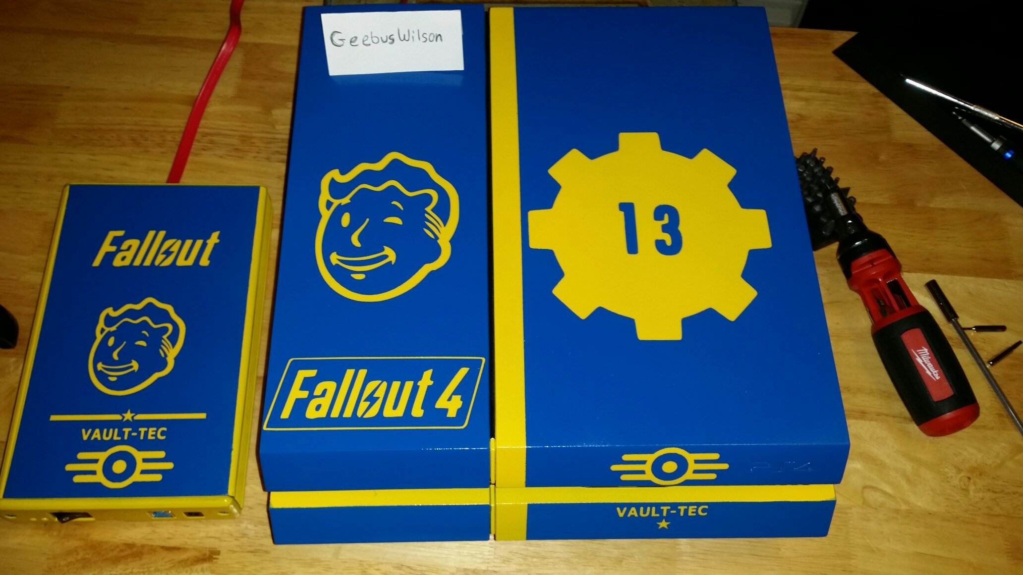 Fallout ps4... blue or yellow sata cable? - meme