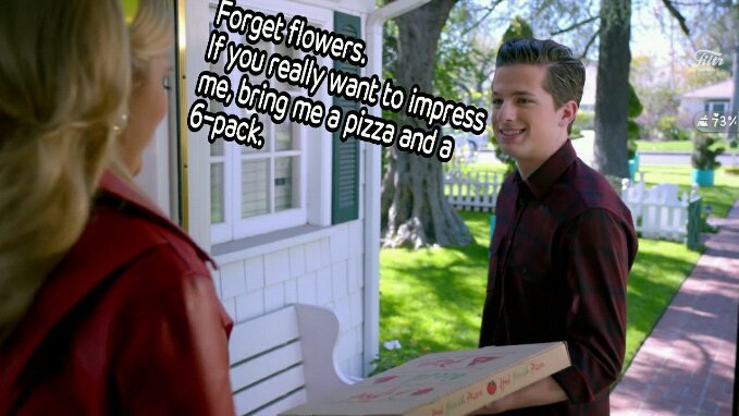 Title loves Pizza yummyyyy - meme