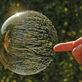 Momento exacto cuendo se rompe una burbuja