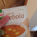 Aquí tomando una sopa de Ebola