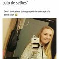 El título se esta sacando un selfie