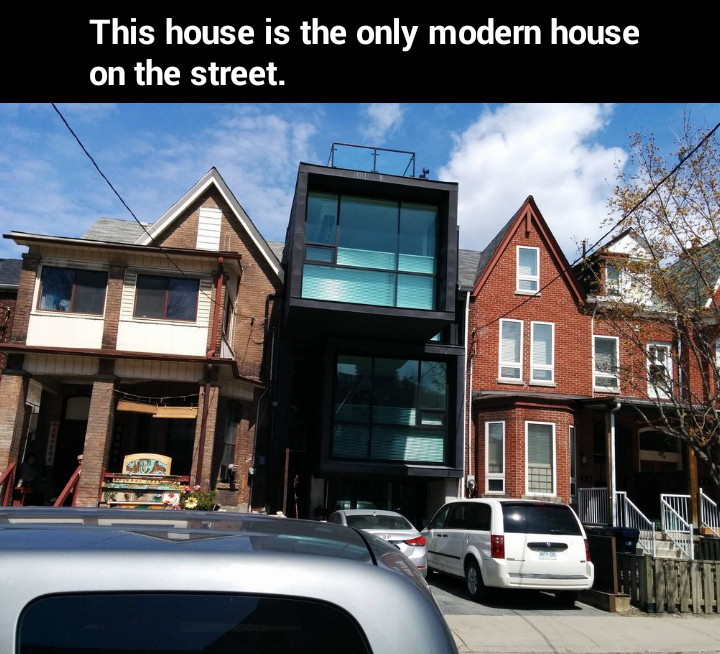 Modern house - meme