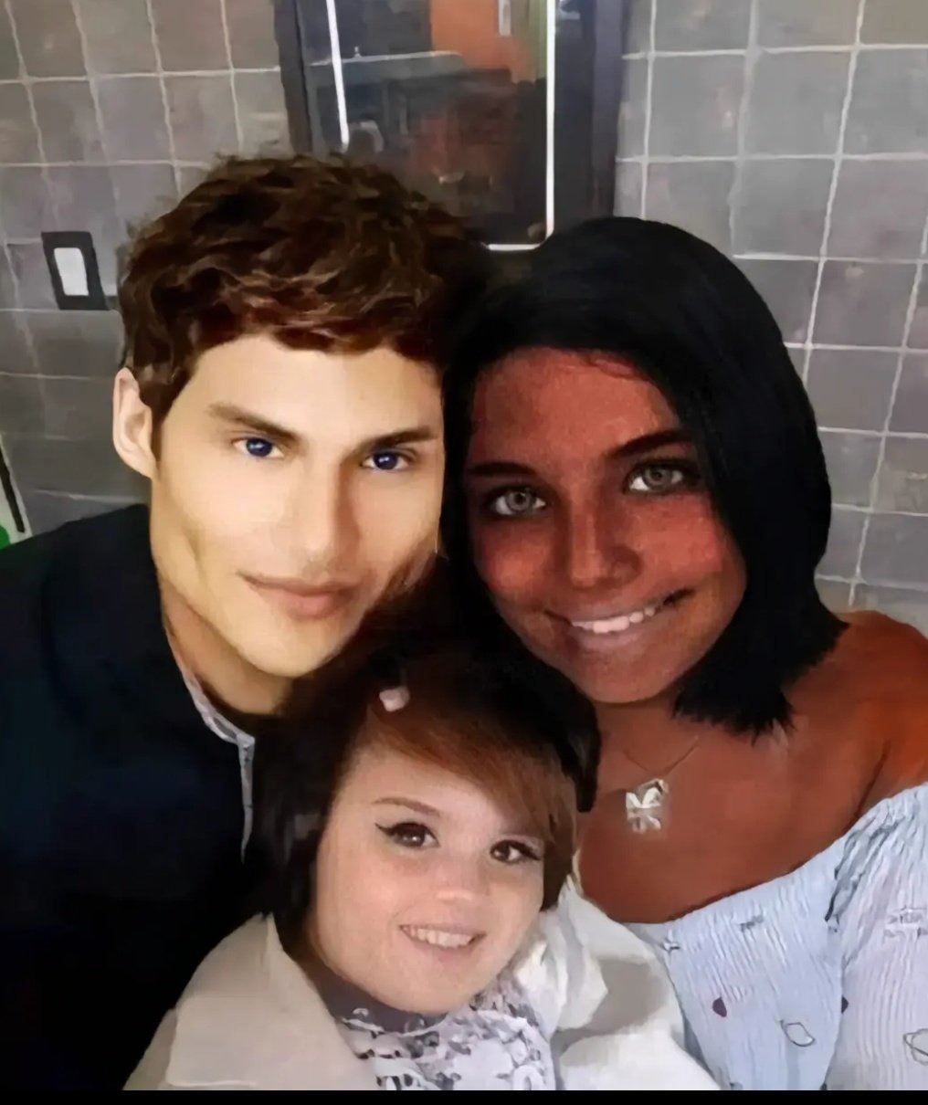 Foto de mi familia no difundir - meme