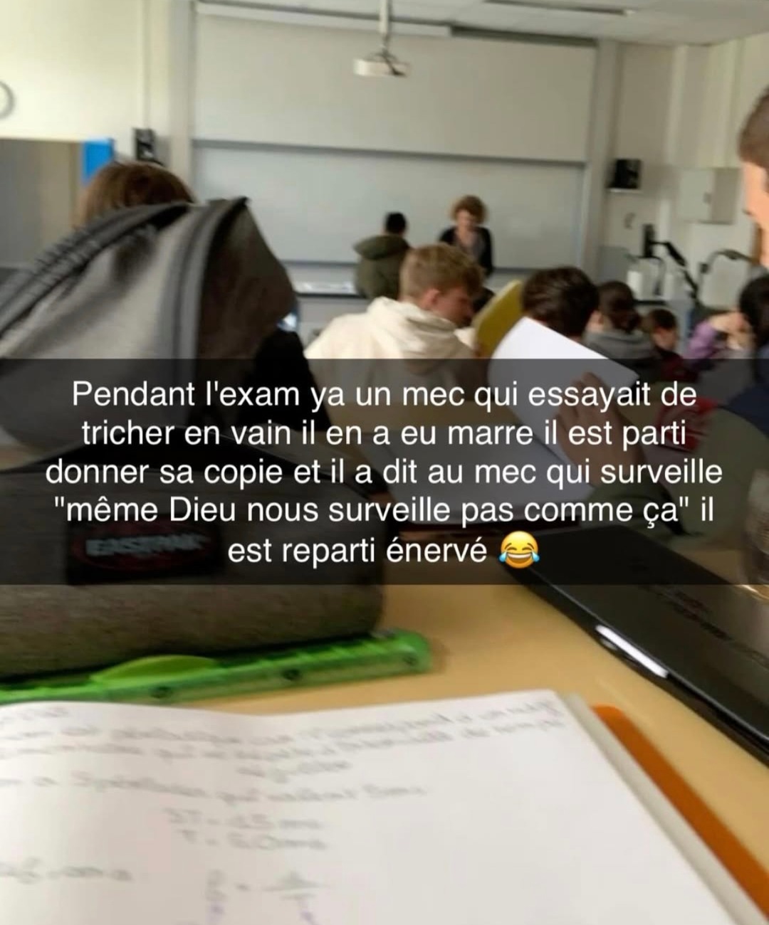 Le gars a rage quit l'exam en mode Dieu nous surveille pas comme lui - meme
