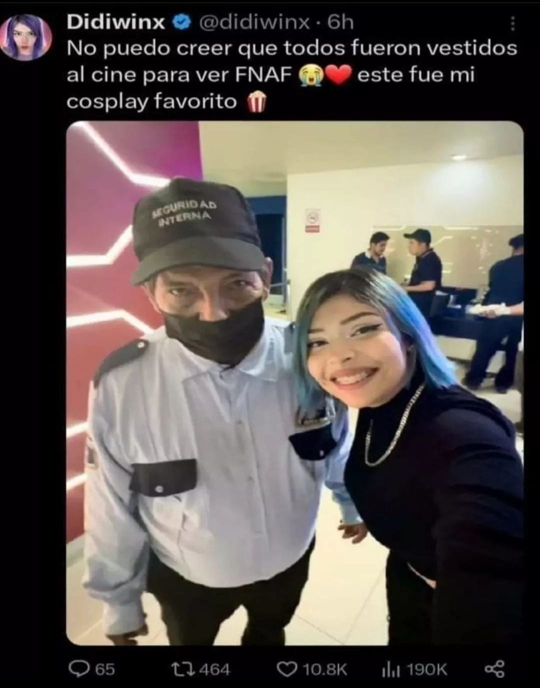 Que buen cosplay para ir a ver la película de Fnaf - meme