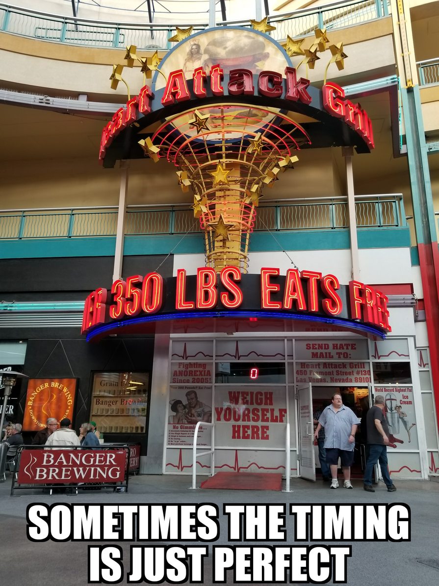 Heart attack grill, over 350lbs eats free... No wonder the rest of the world hates us - meme