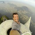 Un selfie rédempteur du haut du christ à Rio !