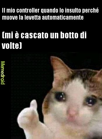 Aiutatemi non ce la faccio più. - meme