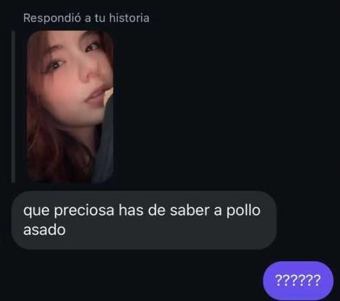 Te responden la historia como si fueras un pollo al carbón - meme