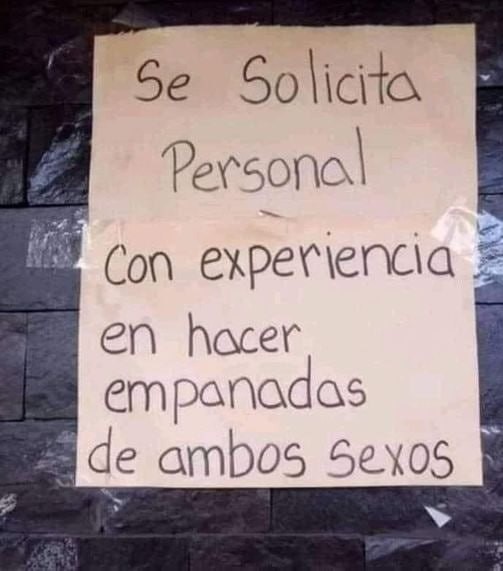 Se busca personal de empanadas - meme