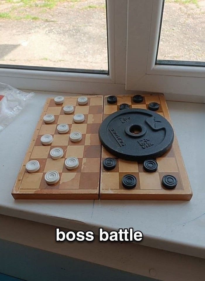 ese momento que parece boss battle de videojuego - meme