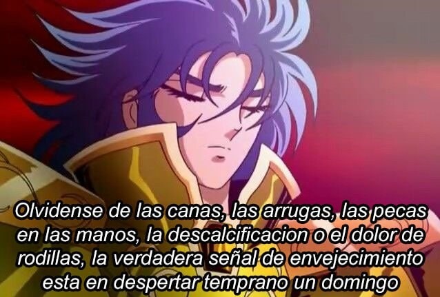 la verdadera vejez empieza cuando madrugas un domingo sin razón - meme