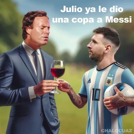Julio le dio una copa a Messi - meme