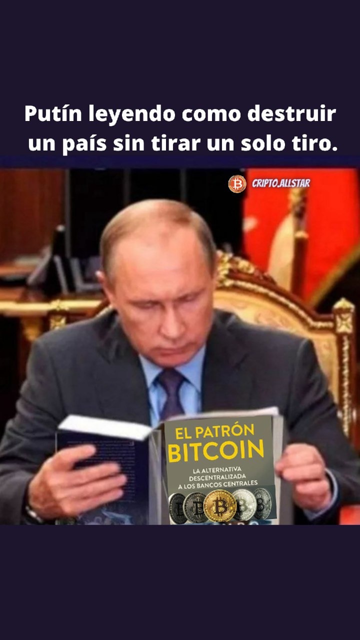 Putin leyendo El Patrón de bitcoin - meme
