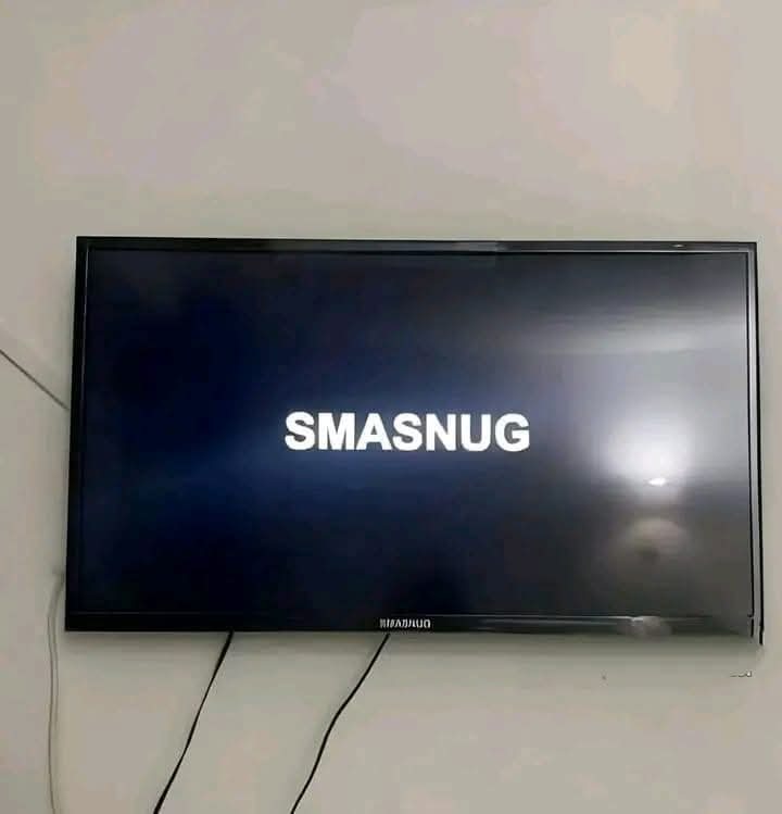 Está rara mi LED Samsung . - meme