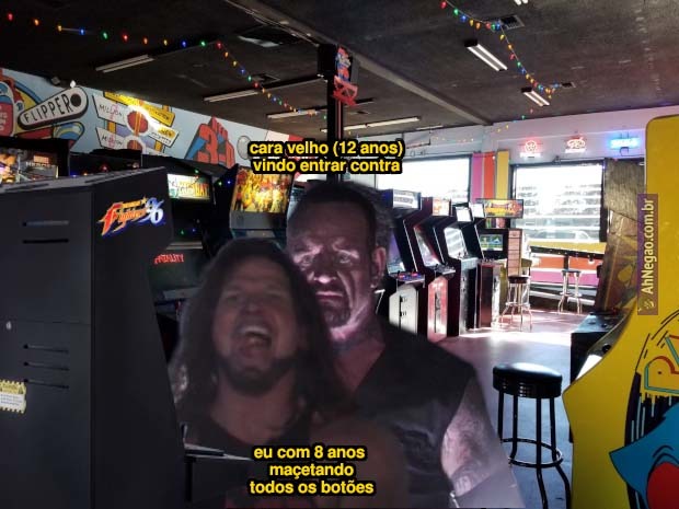 Quem viveu a era dos fliperamas sabe que isso acontecia direto - meme