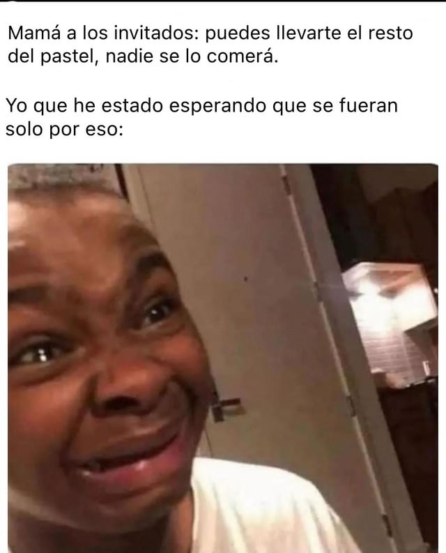 Los invitados se comen mi pastel - meme