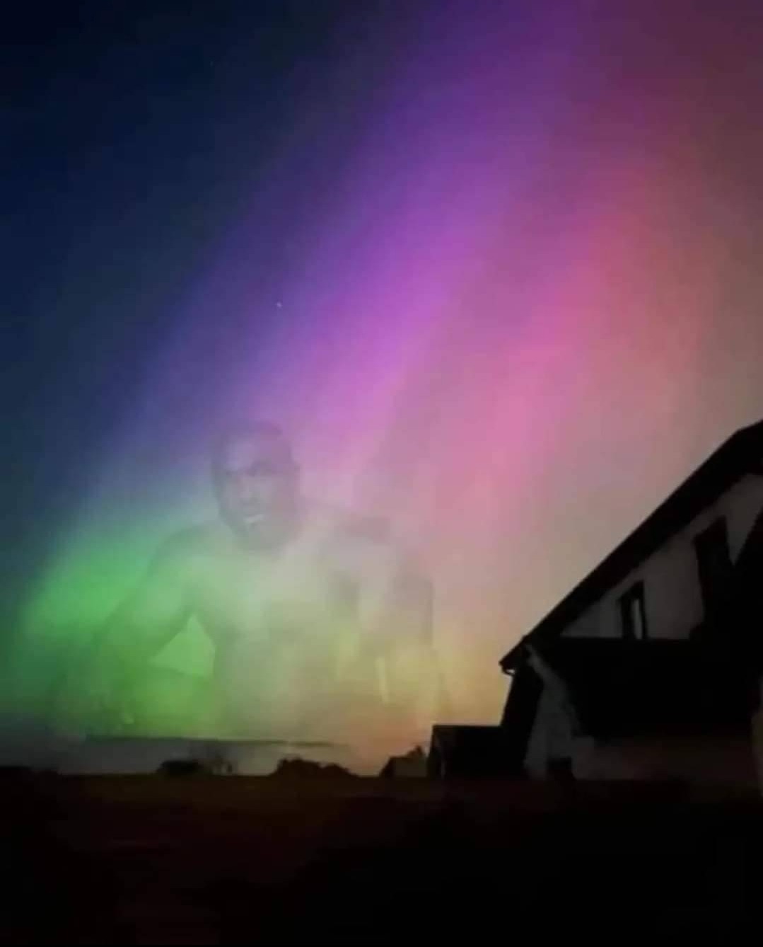 Epic Nothern Lights Viewing! - meme