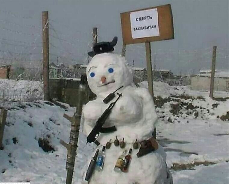 bonecos de neve na russia - meme