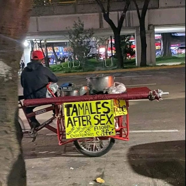 El marketing de este puesto de Tamales - meme