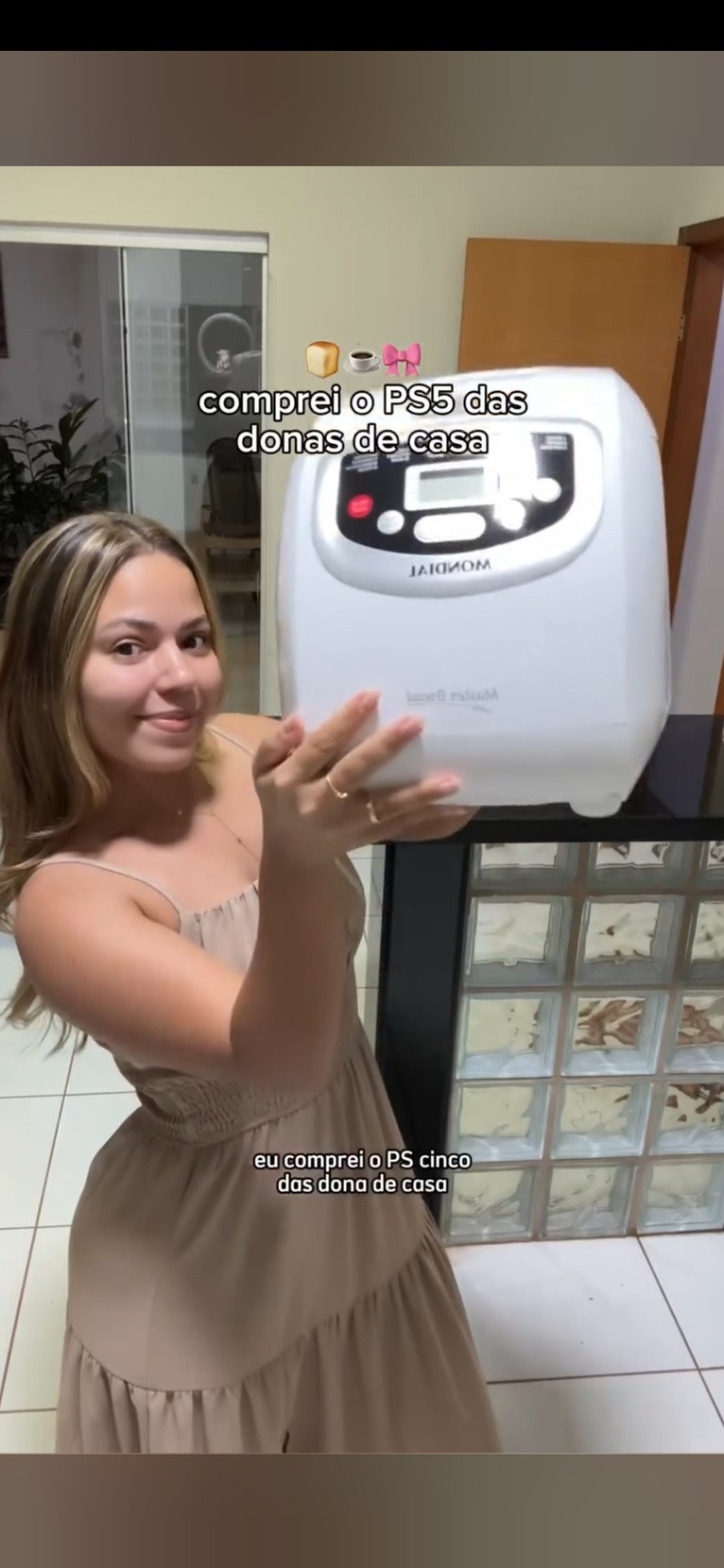Eu tenho, só q meu PS5 é da Mondial - meme