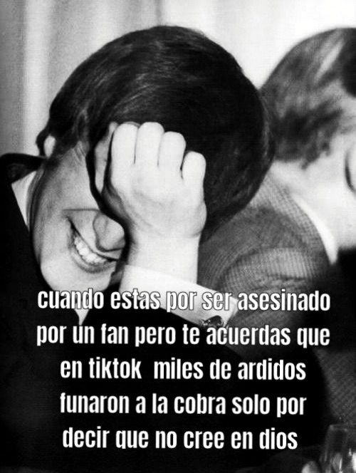 Tanto van a hacer un escándalo por eso solo dijo que no cree en eso no dijo que es un tonto - meme