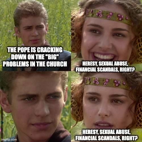 Pope is an alien - meme