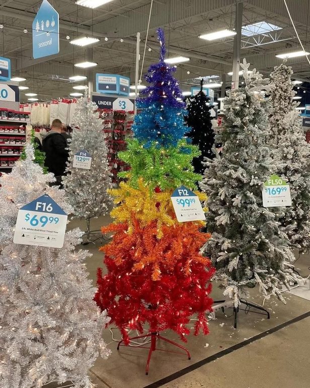 El árbol de navidad favorito del autor: - meme