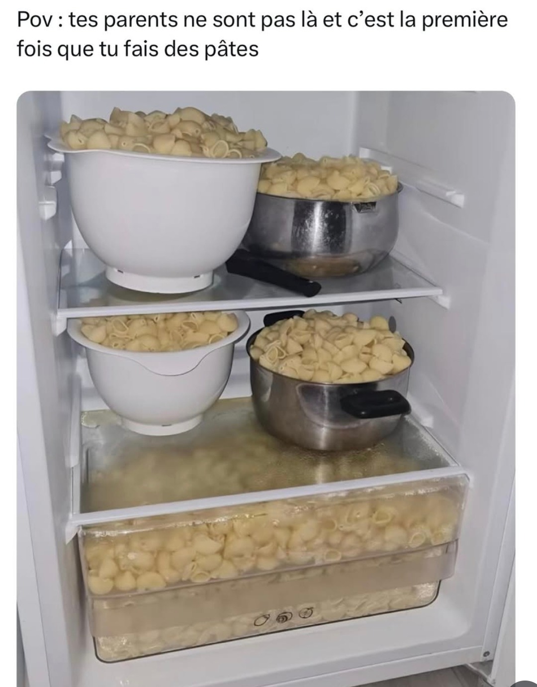 Pov : première fois que tu fais des pâtes sans parents - meme