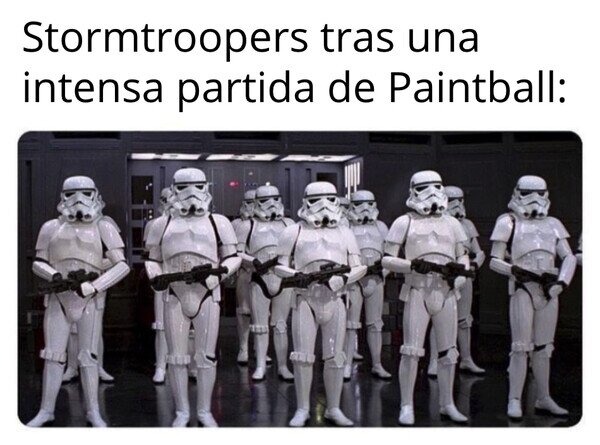 Stormtroopers tras una partida de Paintball - meme