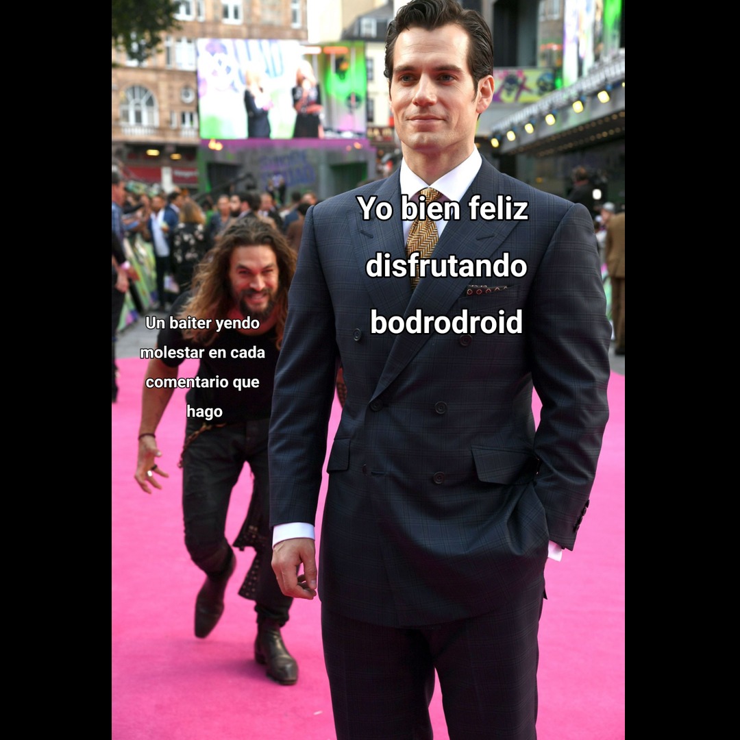 En cada maldito comentario usuariocorriente parece una garrapata y el botón de "bloquear" no sirve en la web : - meme