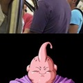 Majin buu gordo en el metro