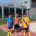 Messi con sus hijitos