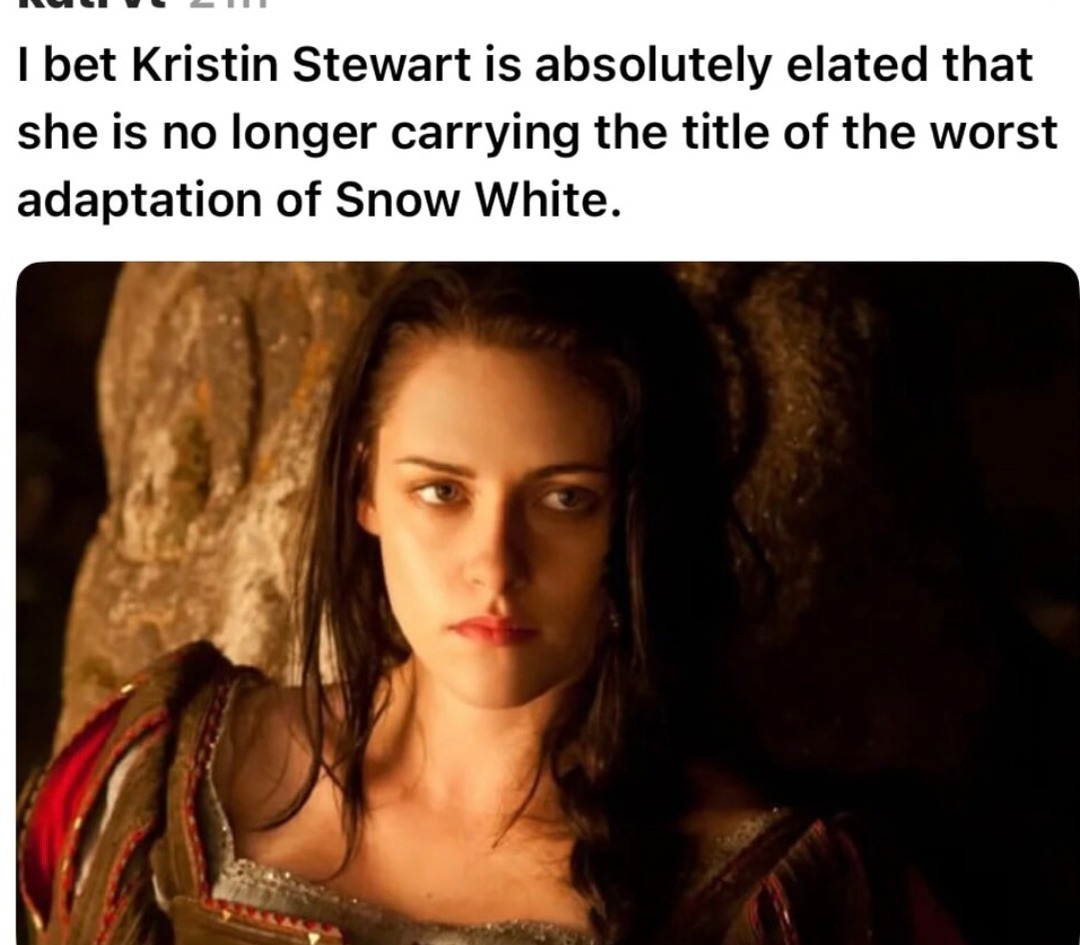 Kristen Stewart passing the Snow White cringe torch - meme