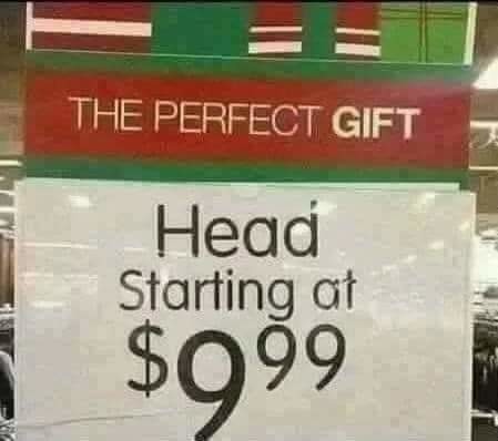 Discount on Christmas head - meme
