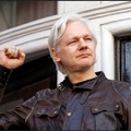 Assange wins right to challenge US extradition