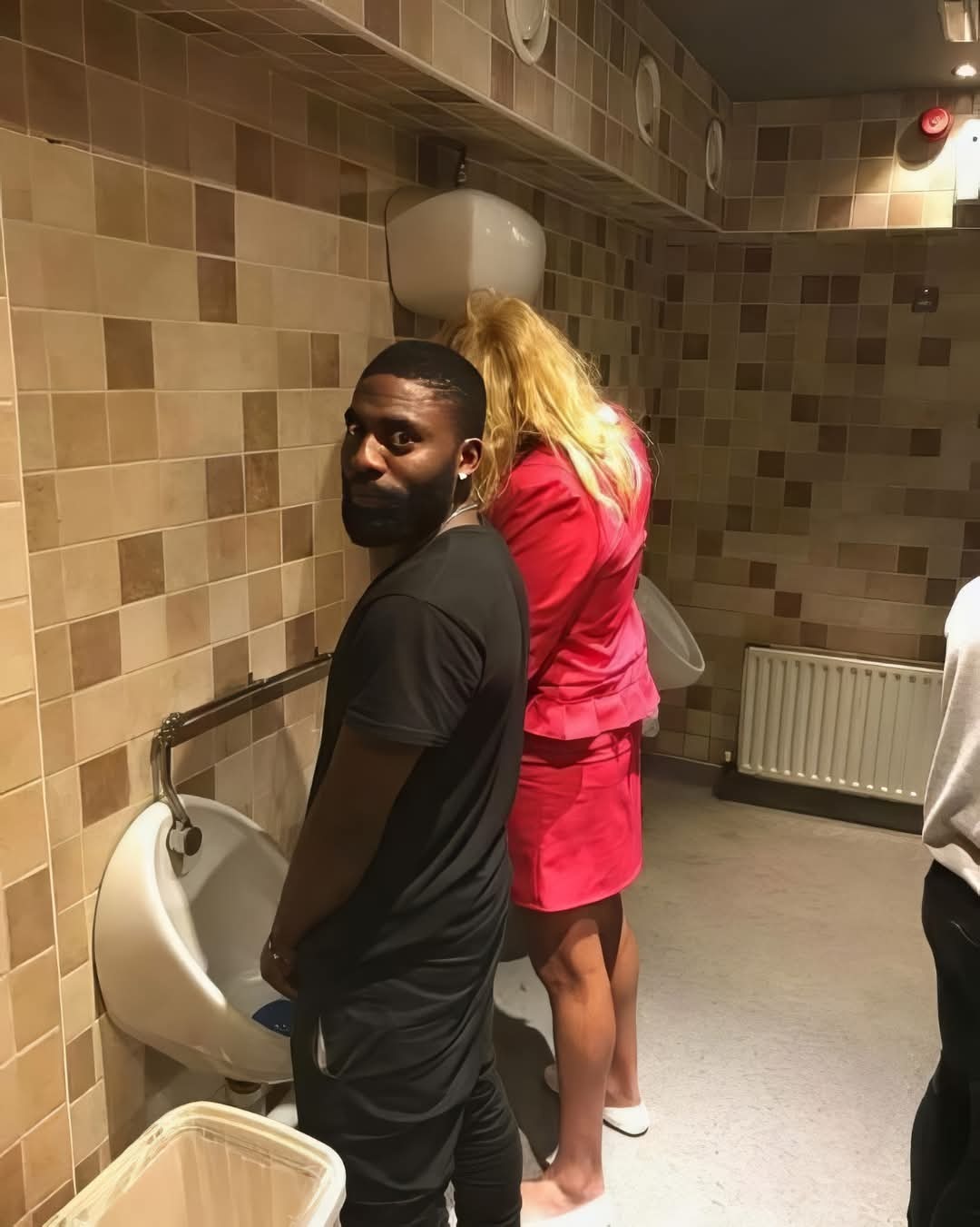 What's bro's next move here? - meme