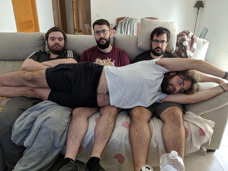la foto con más testosterona de toda españa - meme