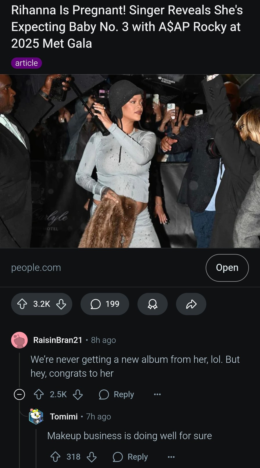 Rihanna pregnant with baby #3 at the Met Gala and still no album - meme
