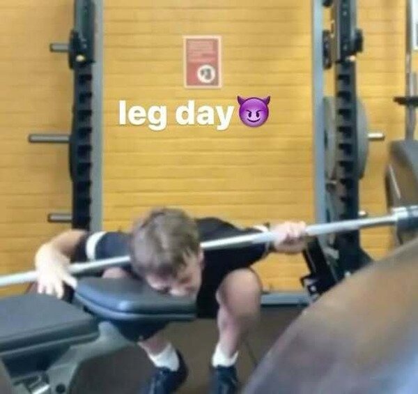 Día de pierna y el gym decidió vengarse - meme