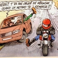 un mec qui se crois sur sa moto et qui et dans sa voiture sa donne sa :