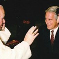 SNOPES claimed this photo of Epstein and the Pope was fake and then admitted it's real.