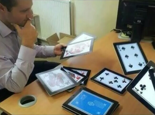 Poker con tablets ._. - meme
