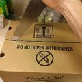 Non non non pas le couteau