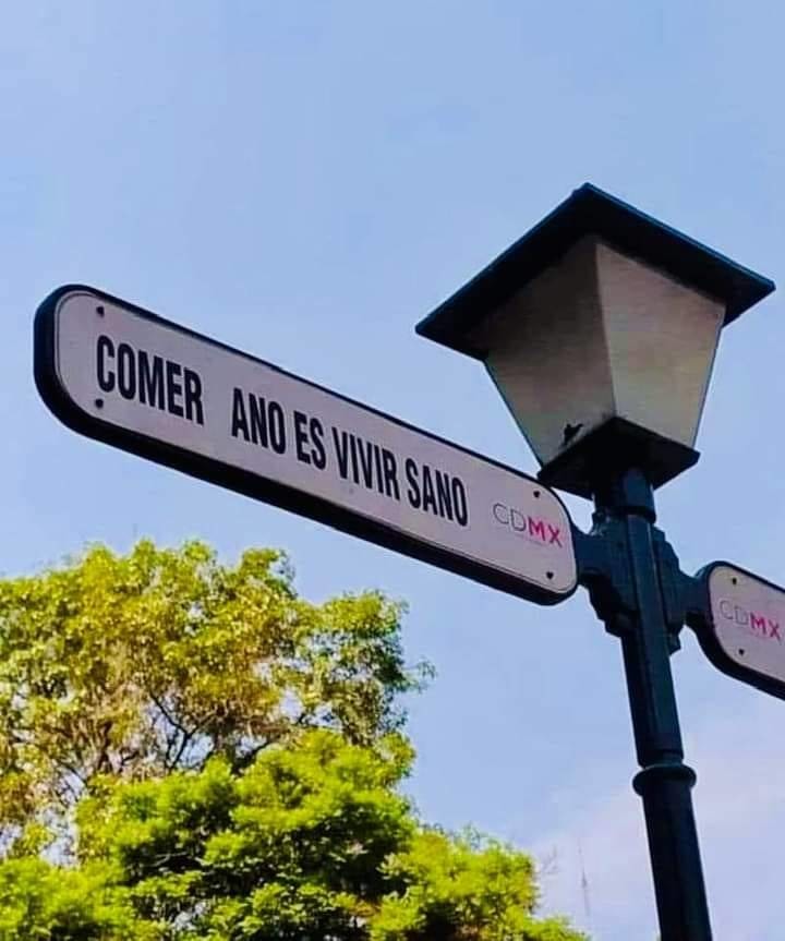 Por vivo en Latinoamérica - meme