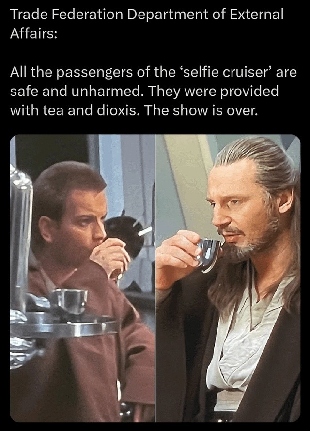 Droids served tea and biohazard gas, what a trip - meme