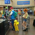 Tipico vas al supermercado y te encuentras a Ash y Misty con Pikachu