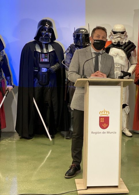 meme de el alcalde de Murcia y Darth Vader