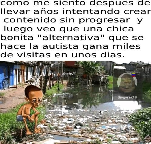 Que mejor manera de volver que con un momo original :,( PD: que la chupe la youtuber DarkRaven - meme